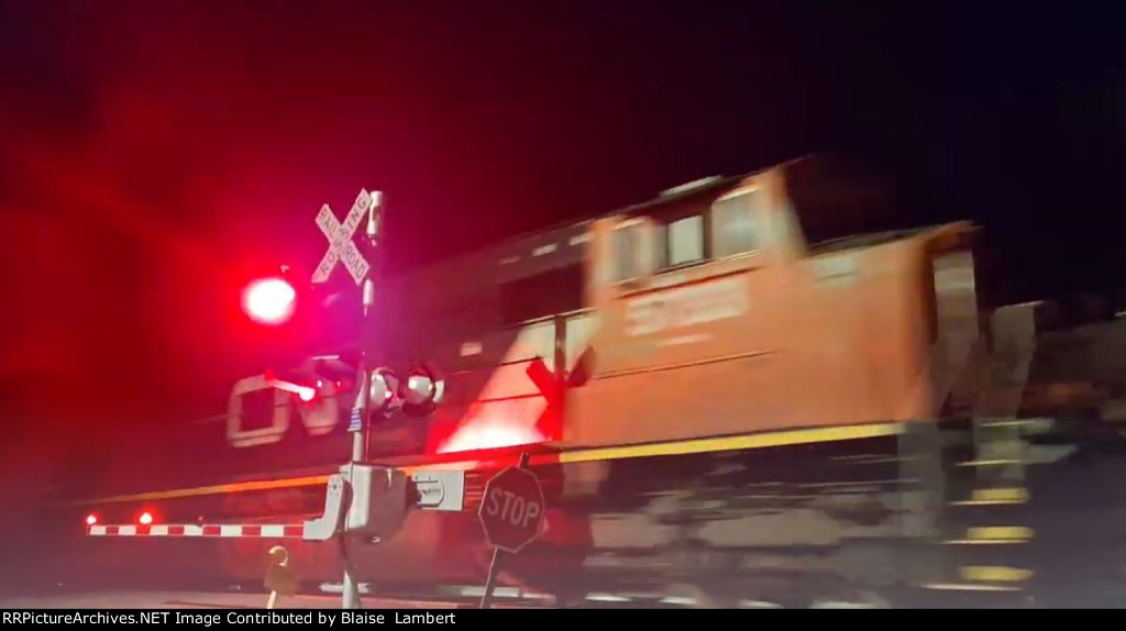 2 of 5 SD75I units dead in tow on L54691